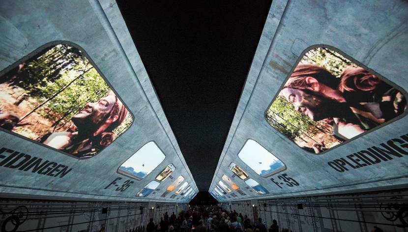 Binnenkant van één van de tenten op het terrein tijdens de Luchtmachtdagen 2014